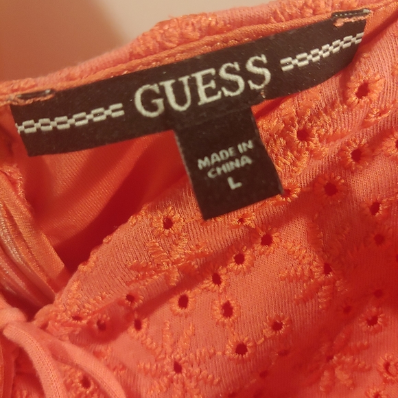 Off the shoulder romantic rushed Guess dress size Large. Flatters your figure - Picture 2 of 3